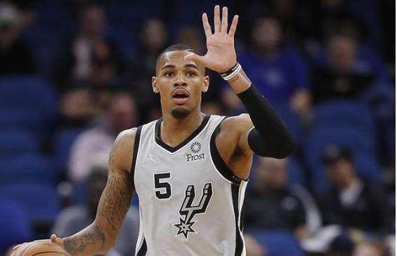 感到无所适 感到无所适